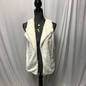 Faded Glory Cream Faux Fur Vest Girls Size XL 14-16 Soft Fuzzy Lined Open Front